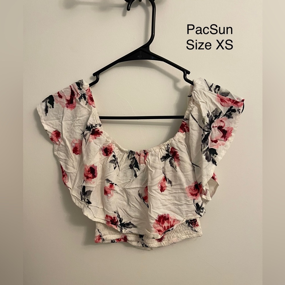 PacSun floral crop top size XS